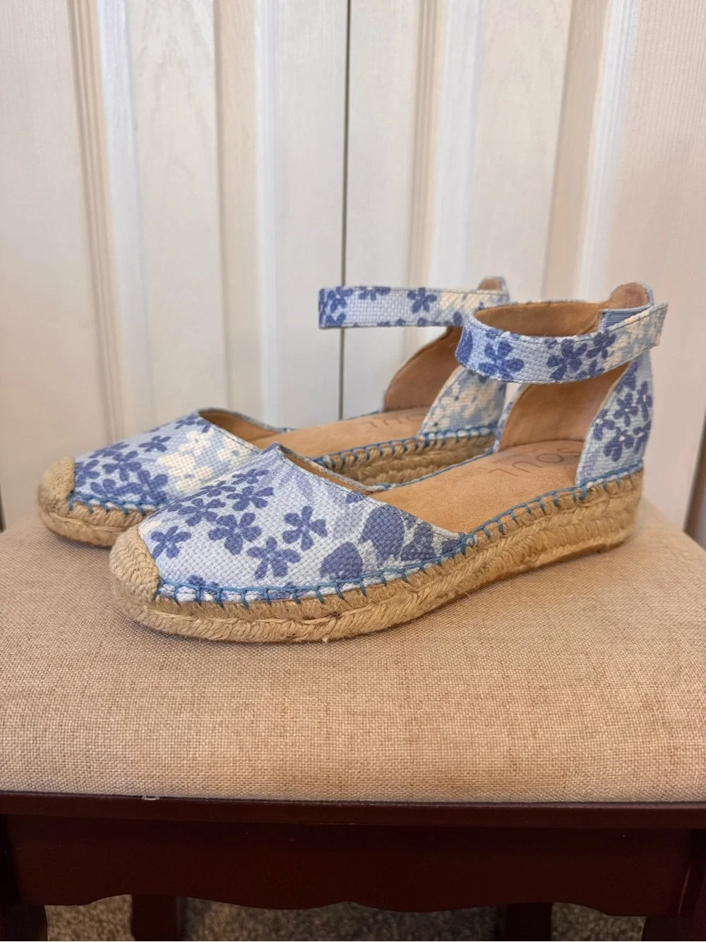 SOUL Naturalizer Women's Blue Floral Espadrille Wedge Ankle Velcro Sandals Sz 6W
